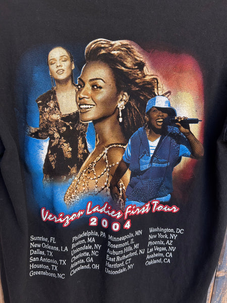 Vintage 2004 Verizon Ladies First Tour with Beyoncé Alicia Keys and Missy Elliot 2000s Parking Lot Bootleg T-Shirt Medium